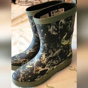 Boys size 3 Dinosaur rain boots